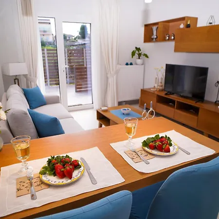 Апартаменты Marant Luxury *